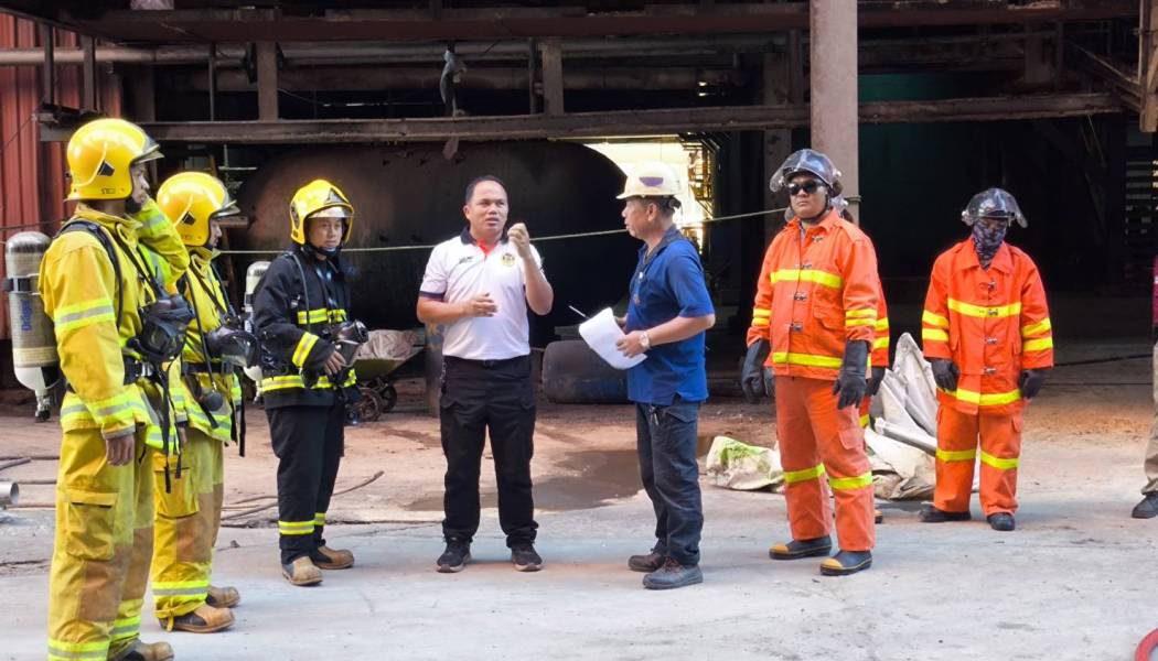 งานป้องกันและบรรเทาสาธารณภัยเทศบาลตำบลคำบง ร่วมซ้อมแผนดับเพลิง อพยพเคลื่อนย้าย ณ โรงงานน้ำตาลไทยอุดรธานี